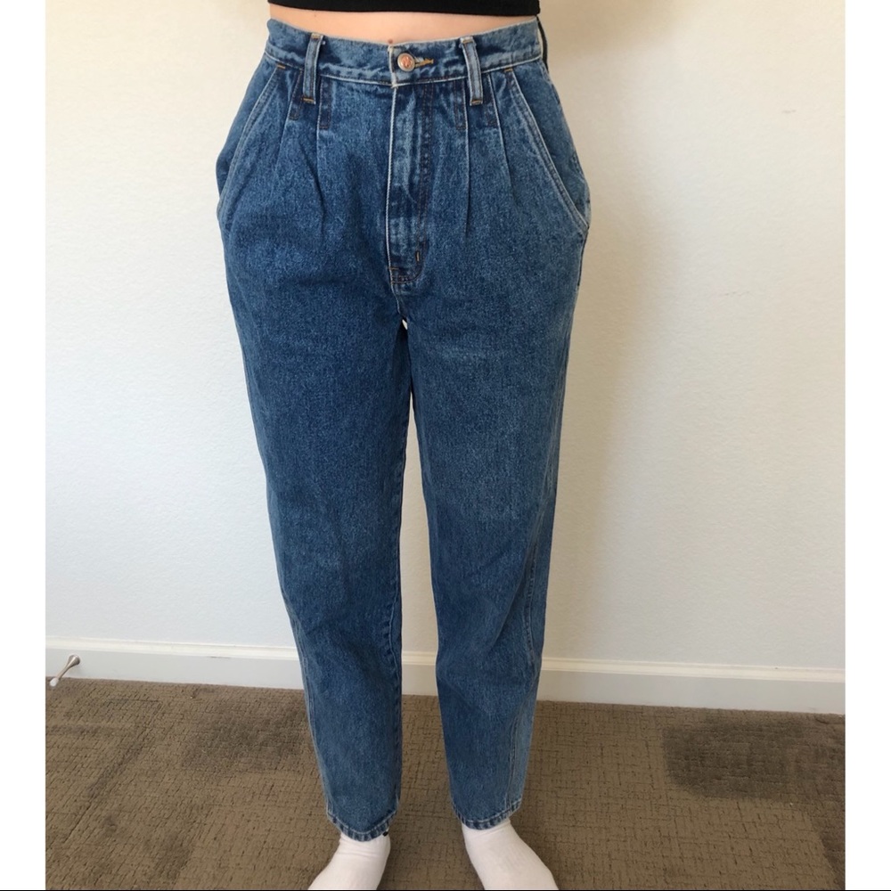 Vintage High Waisted Dark Wash Pleated Denim Jeans
